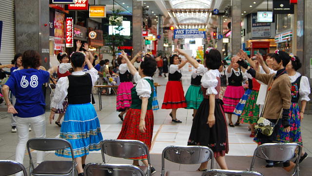 健康づくり体験コーナー〔フォークダンス〕